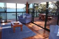 Catalina Cottage on Lake Macquarie