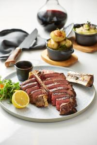 Cc's Bar & Grill By Crystalbrook