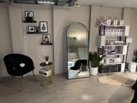 Aesthetic Lash Therapy